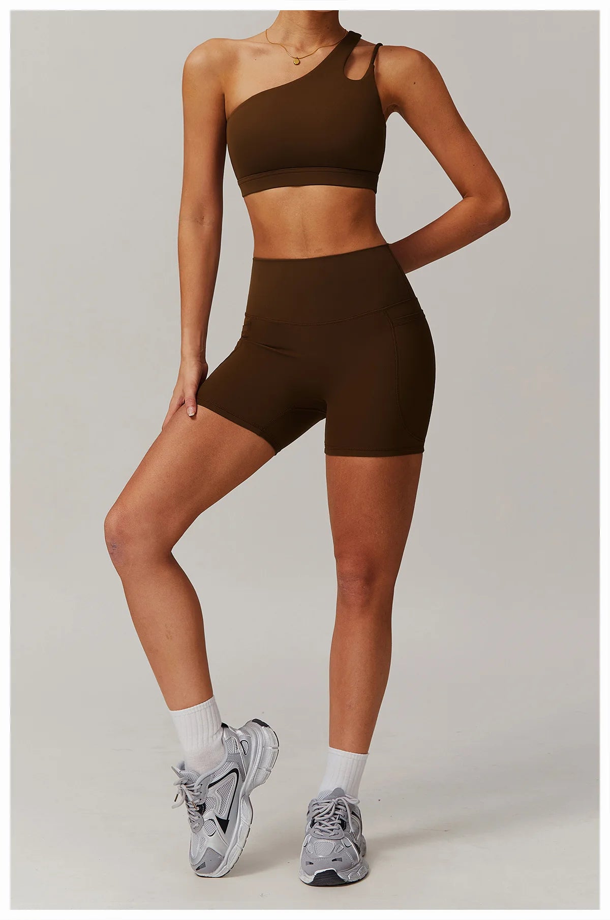 AVINA Edge Top