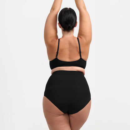 Shaping briefs with high waist