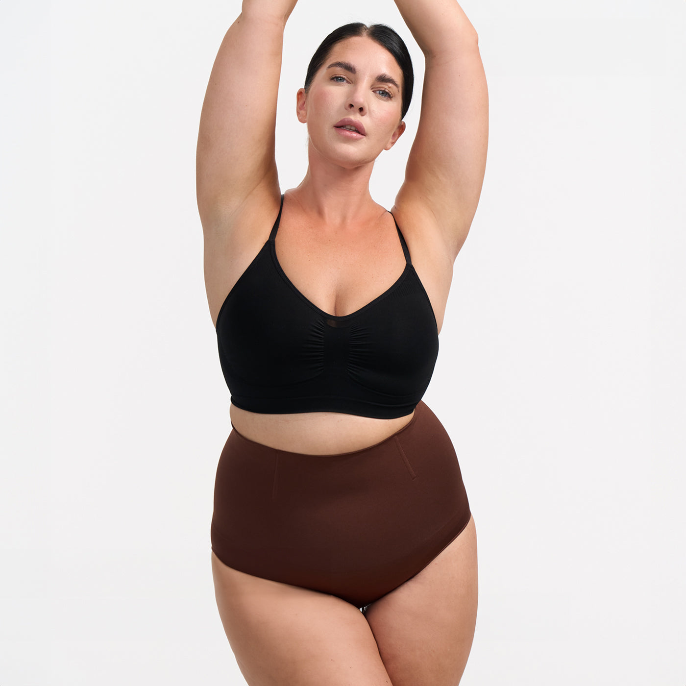 Shaping briefs with high waist