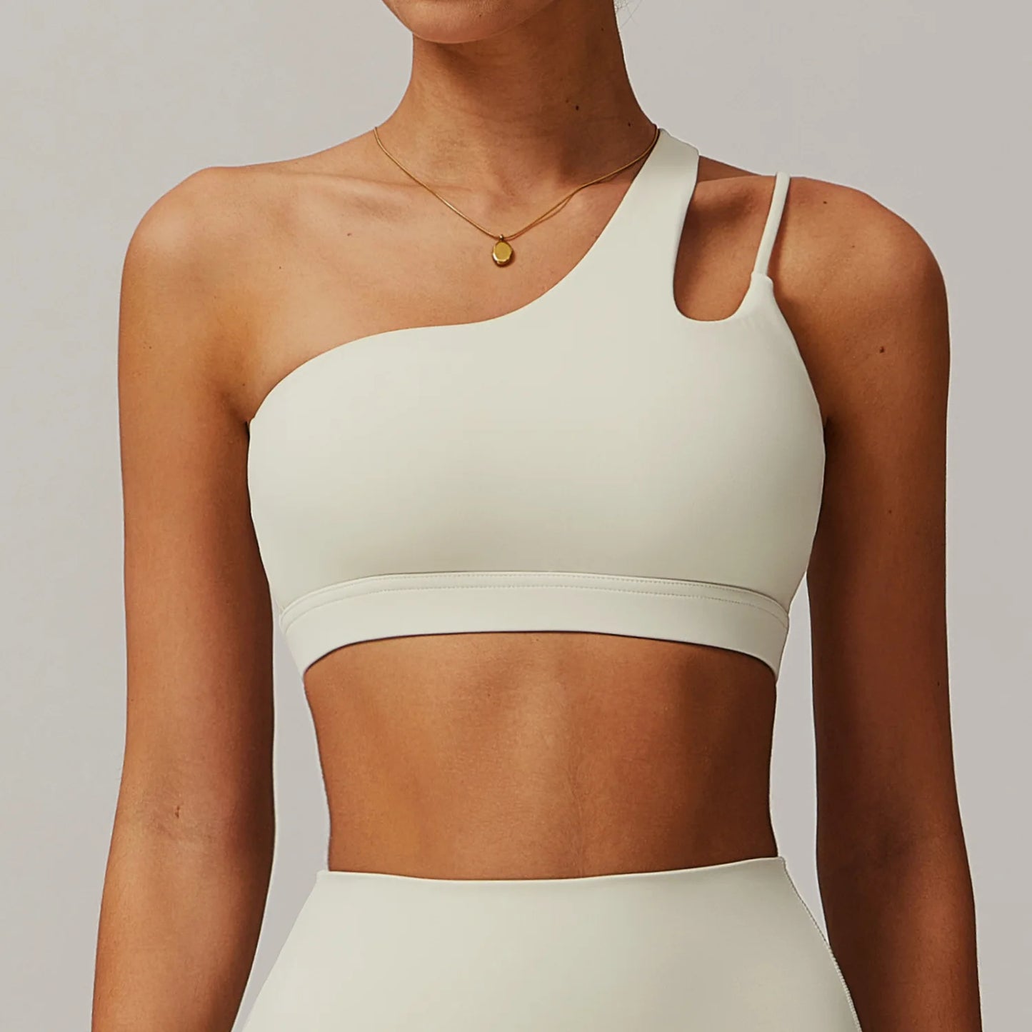 AVINA Edge Top